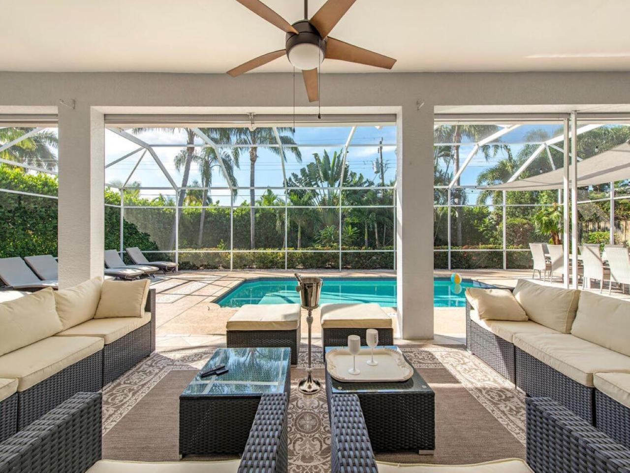 Lux Family 3 Bedroom With Pool Villa Walk To Beach And Mercato North North Naples Eksteriør bilde
